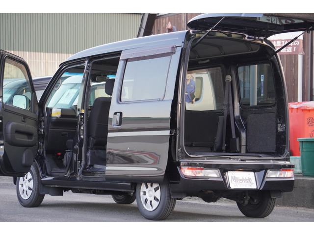 トヨタ ピクシスバン クルーズターボ タイヤ4本・荷室マット新品交換