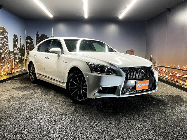LS 460 Fスポーツ 禁煙車 後期型 黒本革 純正ナビ BSM