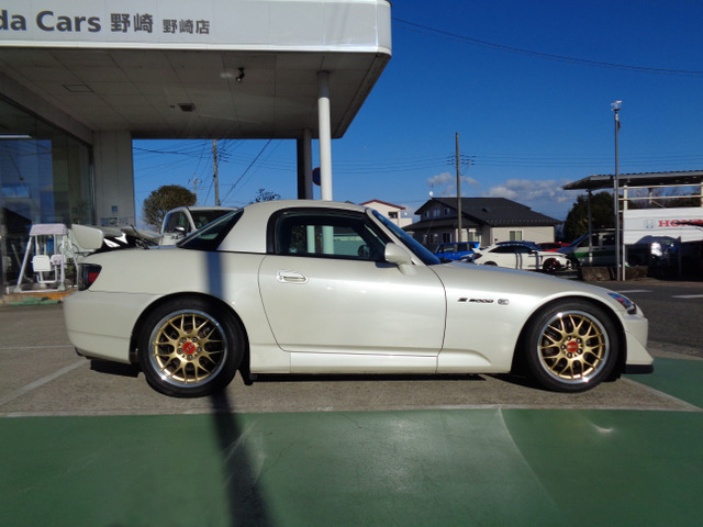 中古車 ホンダ S2000 2.2 タイプS 純正ハードトップ、無限マフラー付  