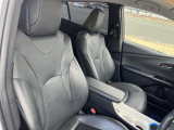 運転席はパワーシートです