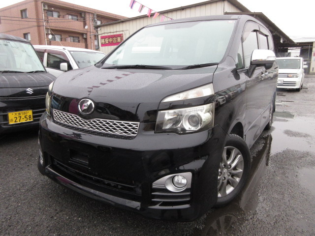 ヴォクシー 2.0 ZS 両側電動スライドドアー