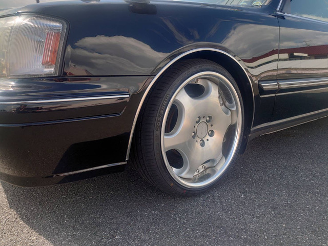 中古車 トヨタ クラウンセダン 3.0 ロイヤルサルーン フェンダーミラー 