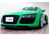 R8 5.2 FSI クワトロ 4WD 右H/6MT/カーボンブレーキ/AL13