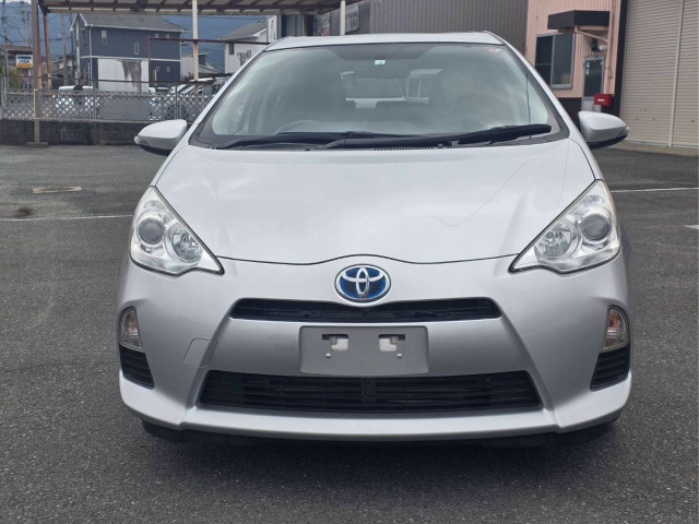アクア 1.5 G ワンオーナー車 オートリトラドアミラー付
