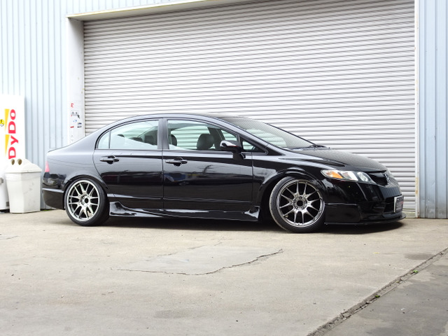 シビックセダン LX -S左ハンドル車高調エンケイ18AW