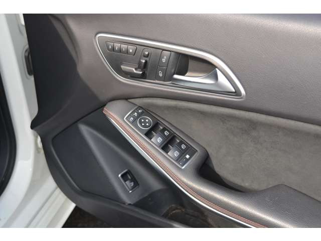 ベンツCLA250.4マチック、モンスターコンピューター、電スロ ベンツCLA250.4マチック、モンスターコンピューター、電スロ