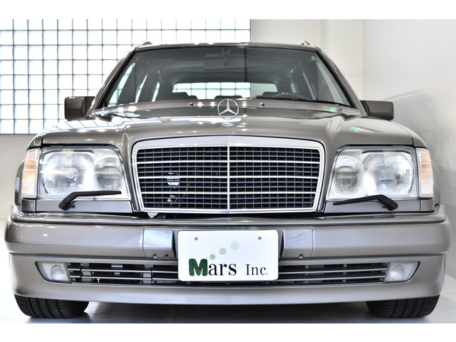 メルセデス・ベンツ ミディアムクラスワゴン 300TE 後期E500仕様・新車 