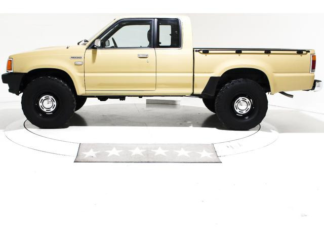 マツダ プロシード 2.6 キャブプラス 4WD リフトアップ フロント