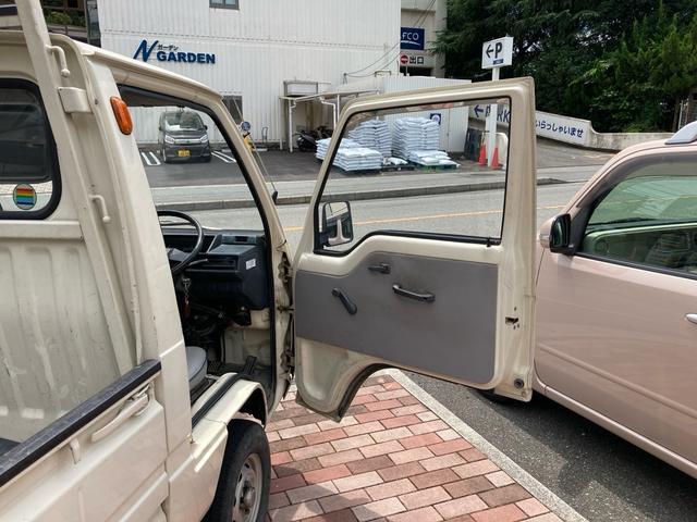 三菱 ミニキャブトラック 4速MT 作業灯 荷台マット付き 三方開 の中古