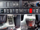 AC PS PW(フロント/リア) SRS ABS 集中ドアロック 左右電格ミラー/ヒーター/電動角度調整 Aftermarketナビ/バックカメラ連動/フルセグ/CD ETC バックモニター ドライブレコーダー