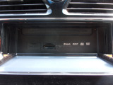 CD,DVD,SDカードスロットル。