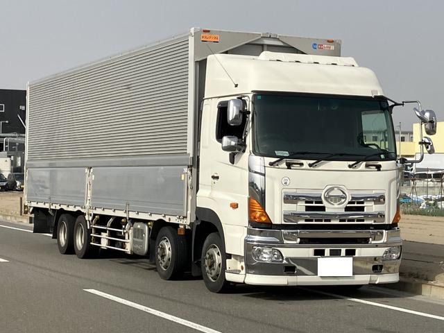 プロフィア  低床4軸ウイング車!