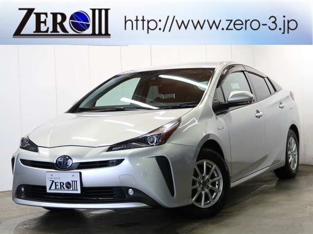 プリウス 1.8 A E-Four 4WD 9型ナビ/禁煙車/夏冬タイヤ/車検整備付