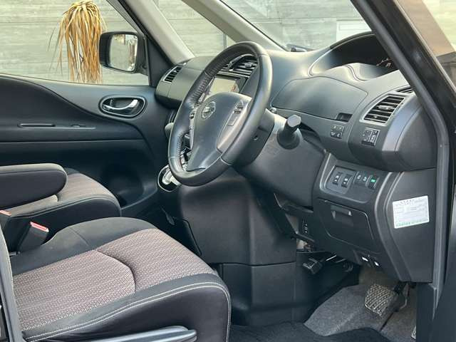 日産 セレナ ハイウェイスター Vセレクション+SafetyII S-HYBRID