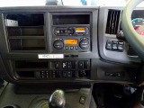 オートAC PS PW SRS ABS キーレス 左電格ミラー/ヒーター/ワイパー 運転席ISRIエアサスシート/肘掛付/ヒーター/クーラー AM/FM ETC2.0 バックモニター