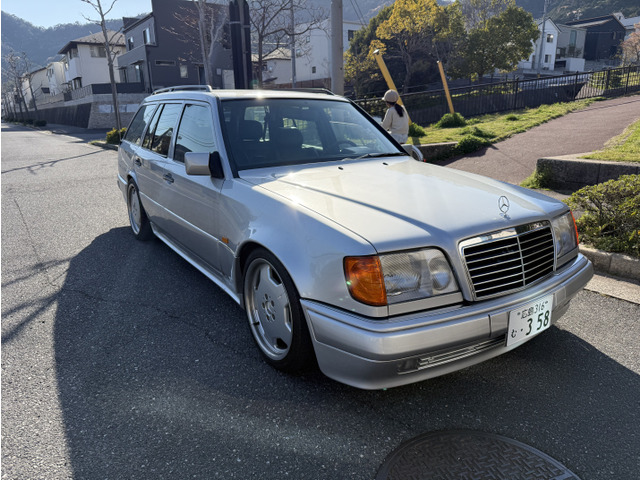 Eクラスワゴン E320 AMG