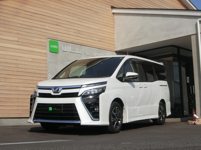 ヴォクシー 2.0 ZS 9インチ純正ナビ 8人乗り