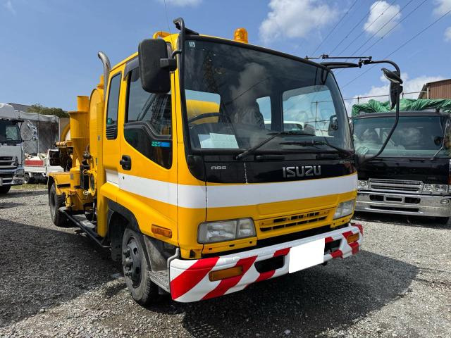 フォワード バキュームカー パワフルマスター 2000L