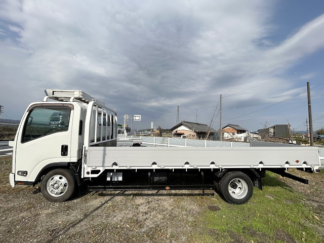 エルフ.モール いすゞ エルフ 平ボディ ワイド 超ロング 6MT の中古車詳細