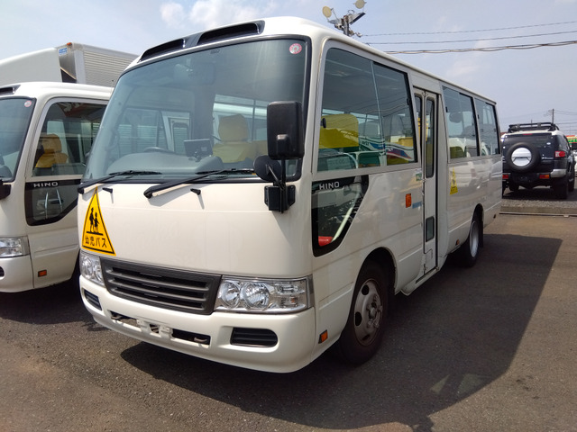 リエッセII 幼児専用車 大人3人幼児39人
