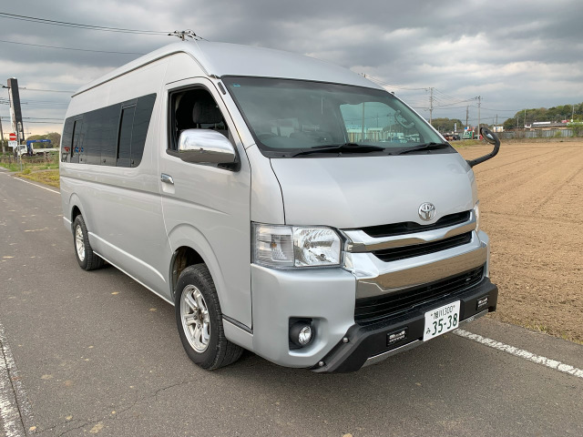 ハイエース  車検令和8年8月まで