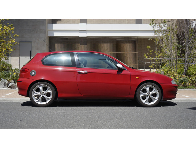 アルファ1472.0 ツインスパーク セレスピード限定車ロッソモデナ左ハン3ドア 整備多数