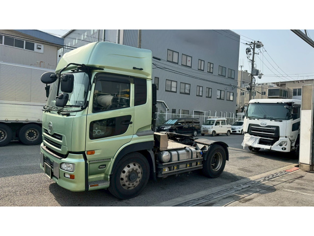 クオン トレーラーヘッド 第五輪11.5t【ハイルーフ】エスコット