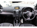 A1 1.4 TFSI  Sラインパッケージ TFSI Sラインパッケージ ローダウン/ブラックグリル...