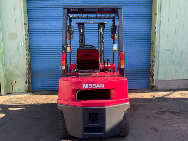 Nissanフォークリフト赤 値段相談可能