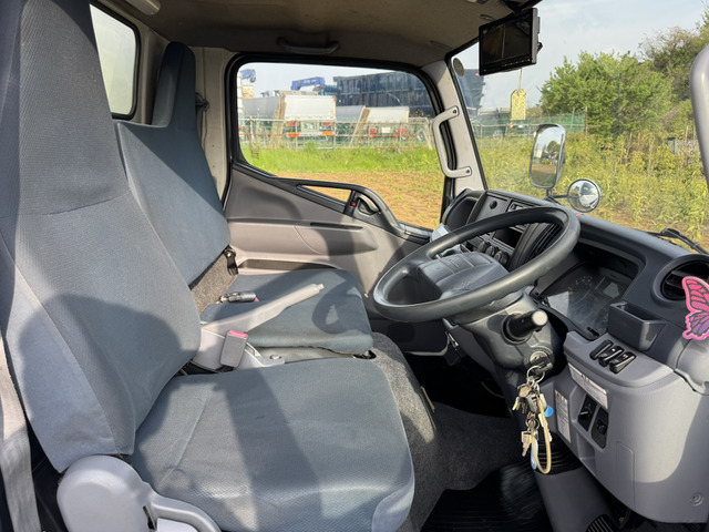 テスラ デキャンター新品未使用 星光産業 星光産業 ED-66 コンソール ダストボックス CB