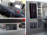 AC PS PW SRS ABS キーレス Aftermarketメモリーナビ/DVD(AVN-RB7) ETC ドラレコ アドブルー ターボ 排気ブレーキ HSA 車線逸脱警報装置 PCS ASR