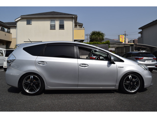 トヨタ プリウスα 1.8 G 【LEDヘッド7人乗り車高調18AW】 の中古車詳細  