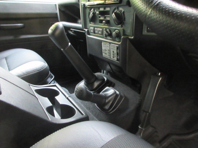 ランドローバー ディフェンダー110td5 純正ステアリング 本体 ランドローバー ディフェンダー110td5 純正ステアリング 本体