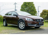 V60クロスカントリー T5 AWD SE 4WD パワーシート HIDヘッドライト CD