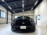 マスタング V6 クーペ グラスルーフ ザ・ブラック 