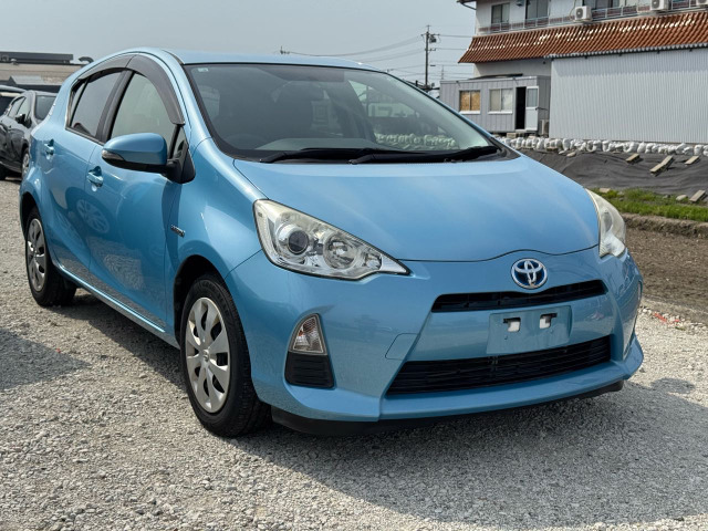アクア 1.5 S ハイブリット車 車検2年付