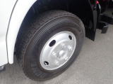 タイヤサイズ:205/85R16 117/115 N LT 8分山/ミックスタイヤ(スペアタイヤは6分山)/タイヤ灯あり