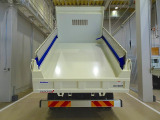 荷台内寸:340×205×32 新明和/DR4-0003SY 自動シート付(50cm) リアアオリピン差し加工 リアダム加工 左右プロテクター延長加工/左右はしご付