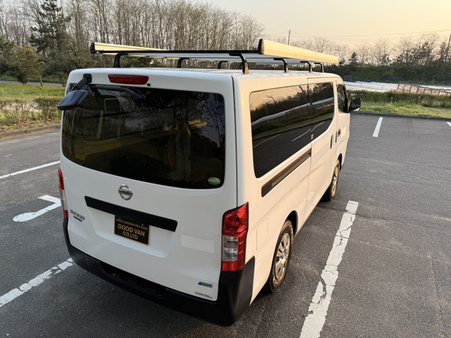 日産 NV350キャラバン　4WD ディーゼル　ルーフキャリア付き 日産 NV350キャラバン 2.5 DX ロング ディーゼル 4WD ルーフキャリア