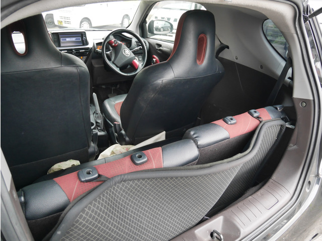 中古車 トヨタ iQ 1.0 100G レザーパッケージ プラス ナビ、ETC