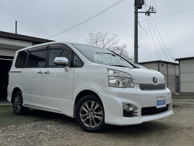 ヴォクシー 2.0 ZS 煌III 4WD 