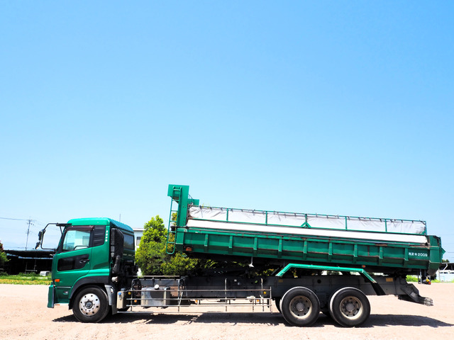 UDトラックス　クオンダンプカー　DYNAPAC  SD2500CS  2セット UDトラックス クオンダンプカー DYNAPAC SD2500CS 2セット