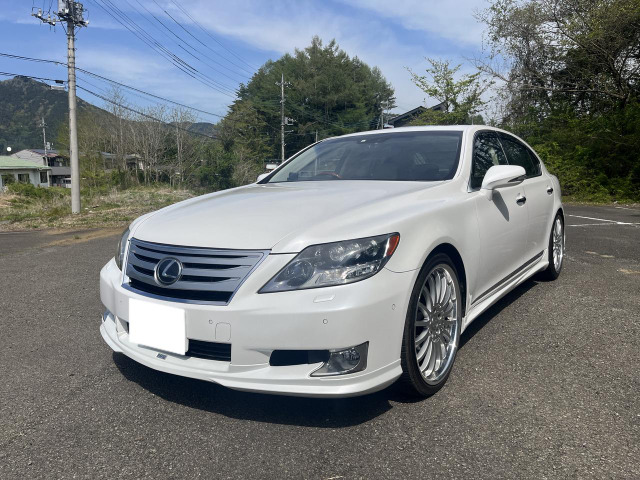 LS 600hL バージョンUZ 4WD ナイトビュー マクレビ リヤエンター