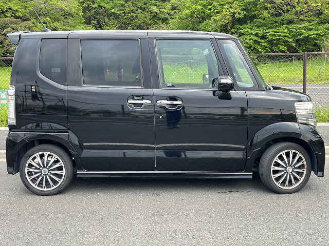N-BOXターボ後期仕様？SSパッケージ両側パワスラ車検ありアルミ車高調マフラー N-BOXターボ後期仕様？SSパッケージ両側パワスラアルミ車検あり