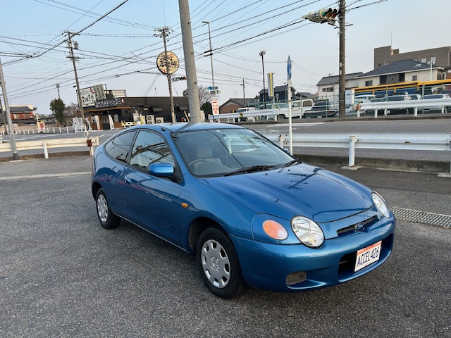 レーザーハッチバックS(Z5-DE)1.5DOHC・ナビ・キーレス・ETC