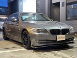 5シリーズセダン 528i 3L NAエンジン 黒革シート