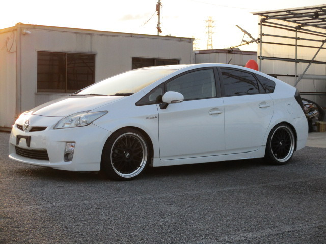 プリウス 1.8 S ローダウン