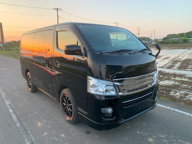 NV350キャラバン  スマートキーETCバックカメラ