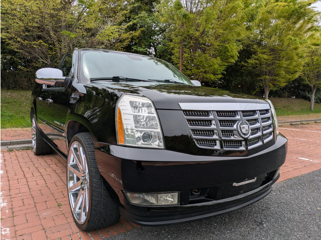 キャデラック エスカレード 6.2 ESV 4WD ロングボディ