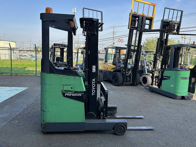 1.5トン エンジンフォークリフト 5mハイマスト FSV 三段マスト